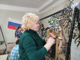 Плетение маскировочных сетей.